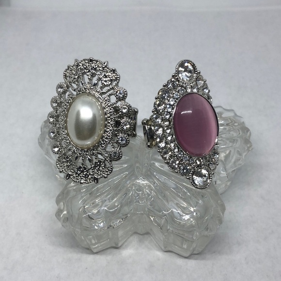 BUNDLE lot 2 statement style big stretch rings faux pearl faux gemstone - Picture 1 of 4